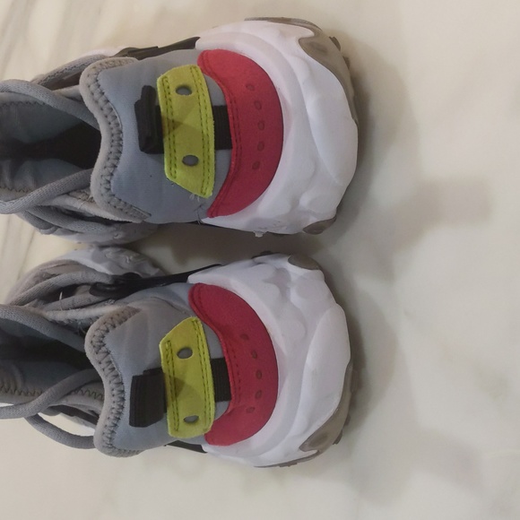 Nike React Presto Wolfe grey black pink wolf volt youth size 4 - Picture 6 of 11